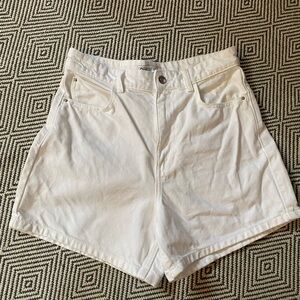 Zara White Jean Shorts High-Waisted Denim MOM FIT